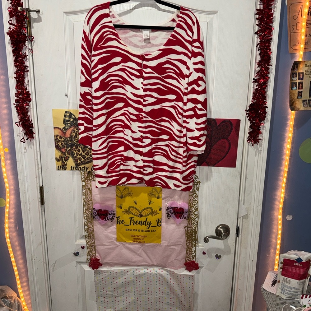 NWT Monroe and Main Red and White Zebra Print Sweater button up size 3x